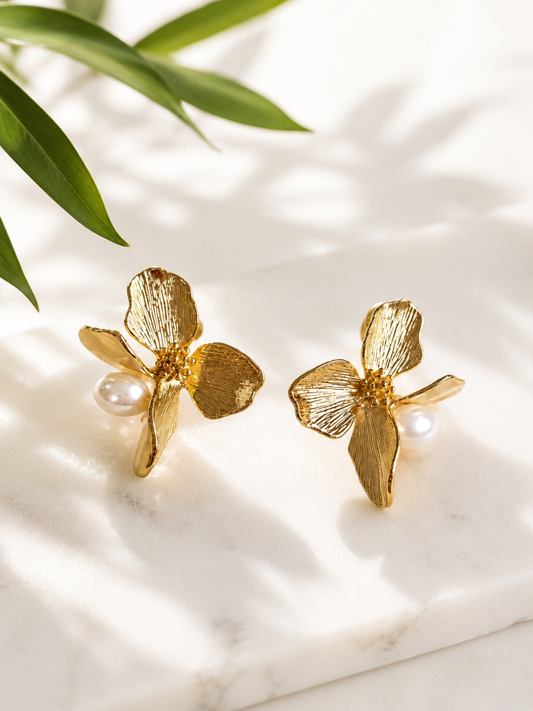 Isla Flower Earrings