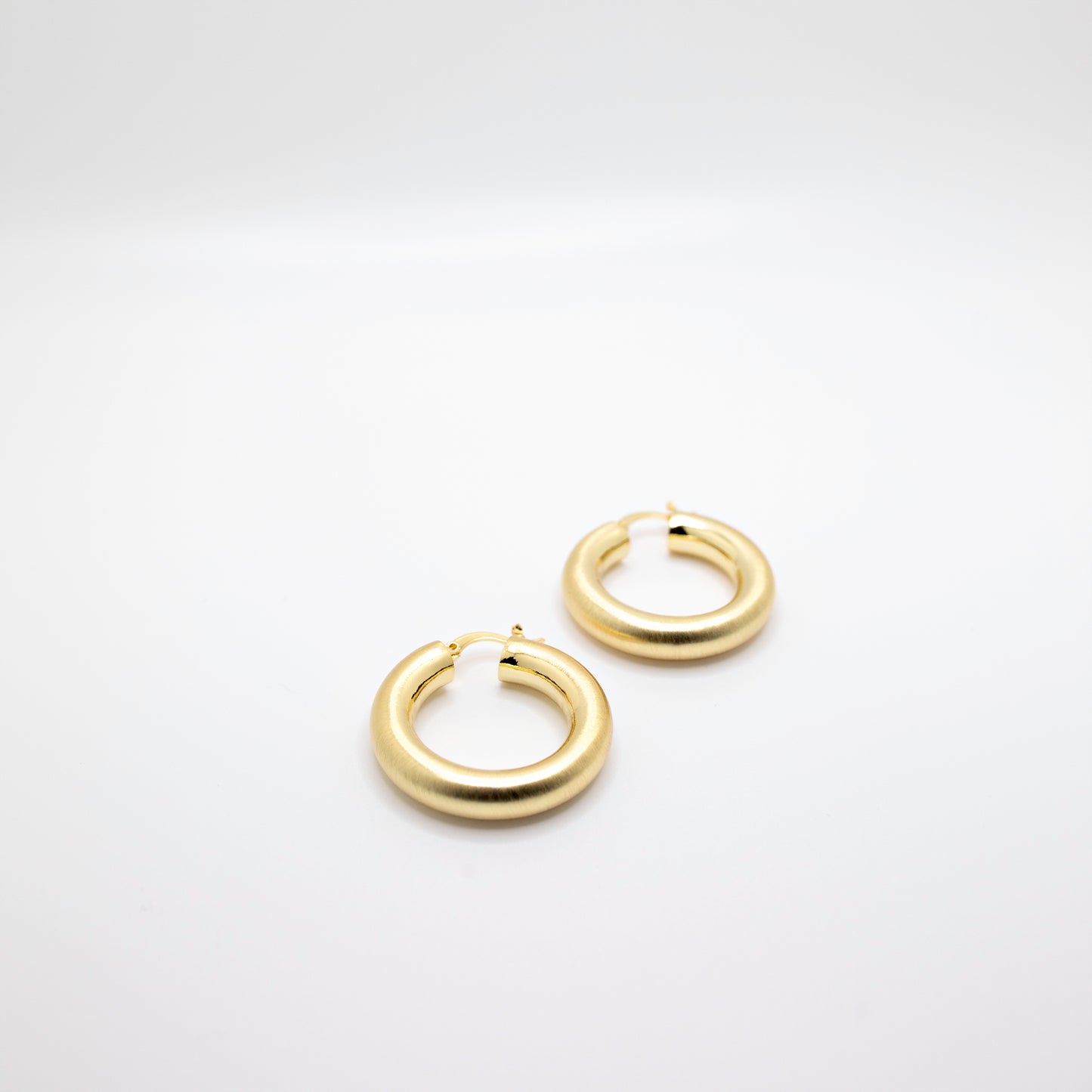 Chunky brushed gold hoop earrings