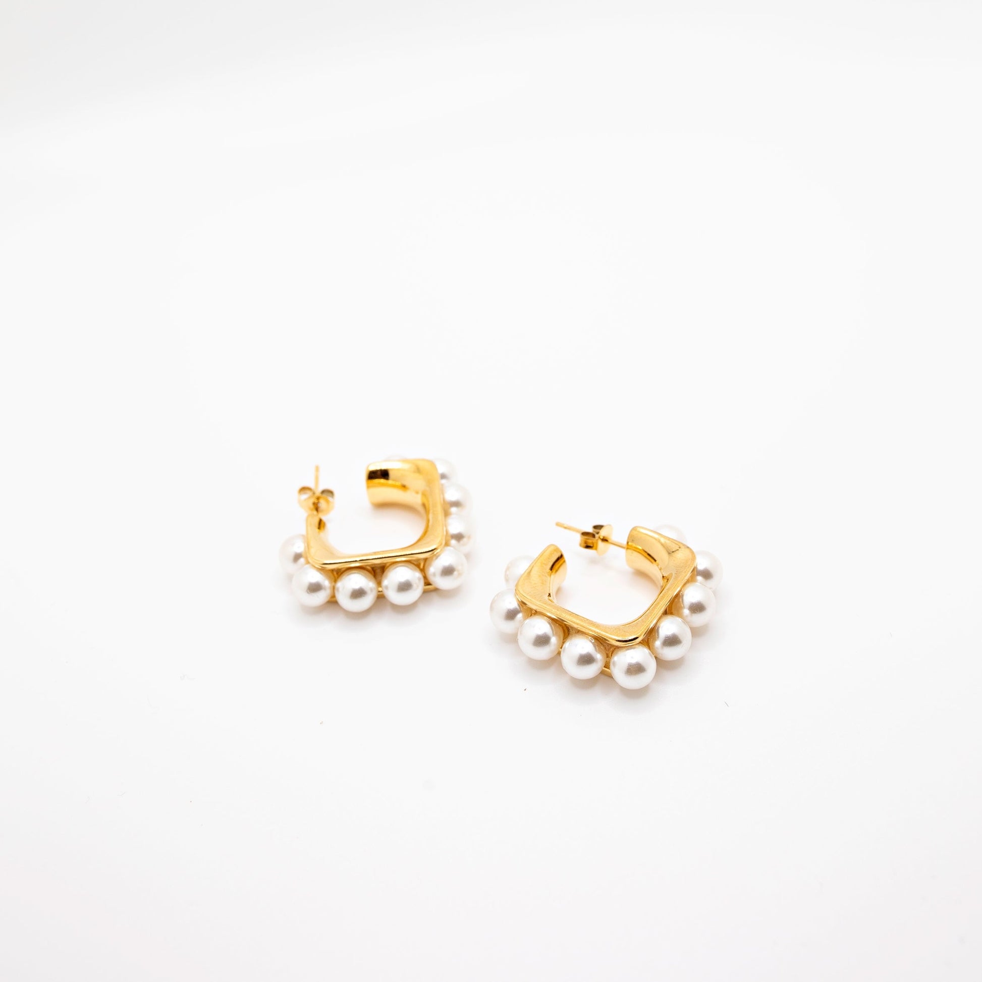 Pearl square hoop earrings