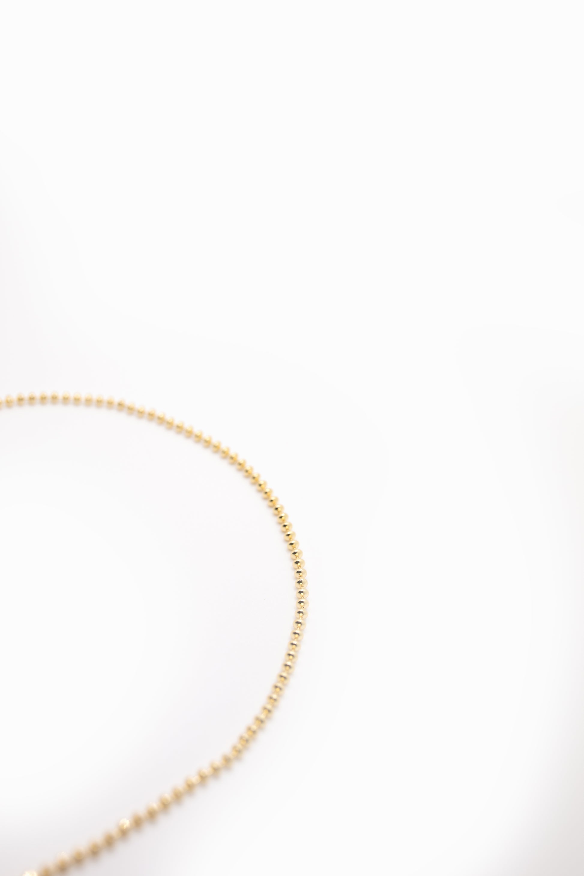 yellow gold choker chain