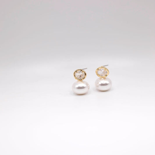 Crystal and gold pearl stud earrings